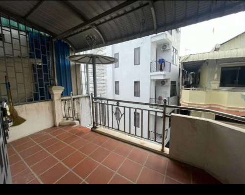 2nd floor for rent