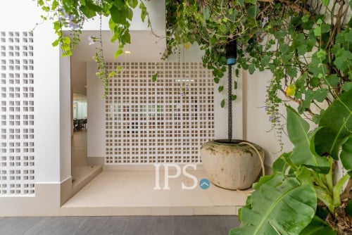 5-Bedroom Holiday Home For Sale โ Koh Krabei, Phnom Penh ๐ ๐ฟ