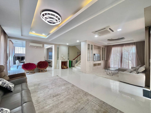5 Bedrooms Villa For Rent At Peng Hout Beoung Snor