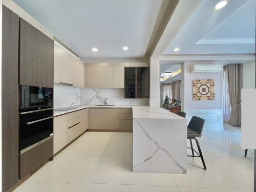 5 Bedrooms Villa For Rent At Peng Hout Beoung Snor