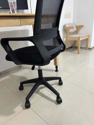 98% Office chairs for selling កៅអីការិយាល័យ