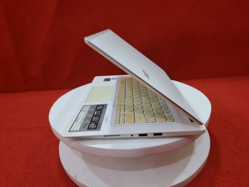 Acer i5-6th Gen Slim ( 8GB - 256GB ) Battery Good ๐