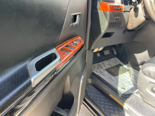ALPHARD 010up017 កៅអី​ម៉ាស្សា​