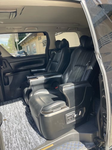 ALPHARD 010up017 កៅអី​ម៉ាស្សា​