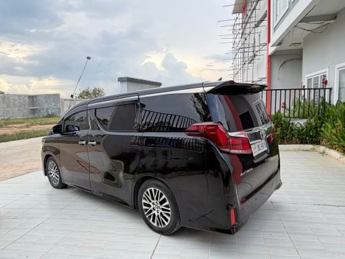 Alphard 2017