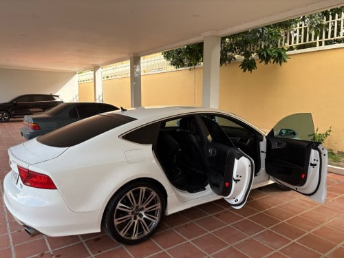 Audi A7 2012 Europe spec