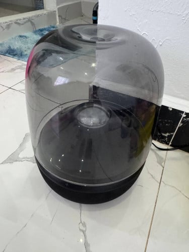 Aura studio 5 Bluetooth speaker