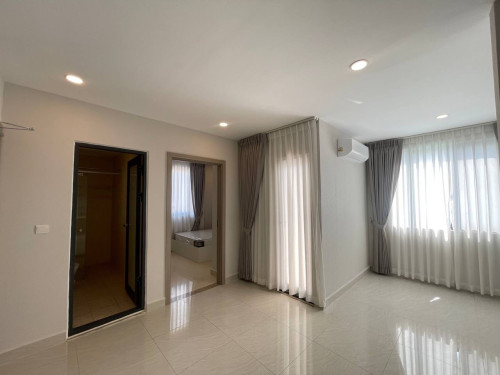 Bliss 2 Bedrooms Rental: $400- $420