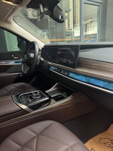 BMW ស្វែងរកម្ចាស់