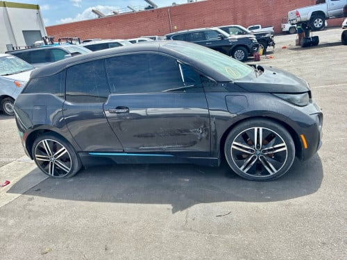 BMW 2014 Full Option (សាំង+EV) 6ម៉ឺនម៉ាយ