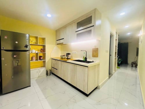 Condo for rent UK 548