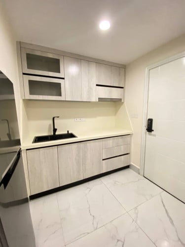 Condo for rent UK 548