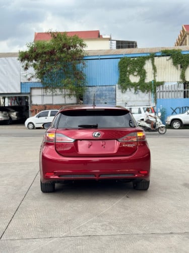 CT200h ឆ្នាំ2012 Full Premium សន្លឹកពន្ធ