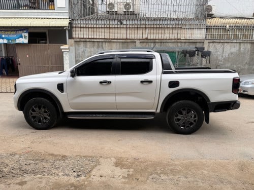 Ford Wildtrak 2023 ថ្មីណាស់