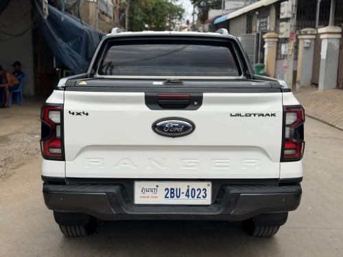 Ford Wildtrak 2023 ថ្មីណាស់