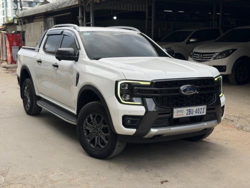 Ford Wildtrak 2023 ថ្មីណាស់