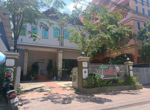 Guesthouse for rent in Kampot city
