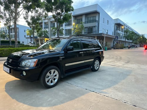Highlander 2002 ប់ុង1 limited បងៗស្រលាញ់ខ្មៅដឹងតែត្រូវចិត្តហេីយ