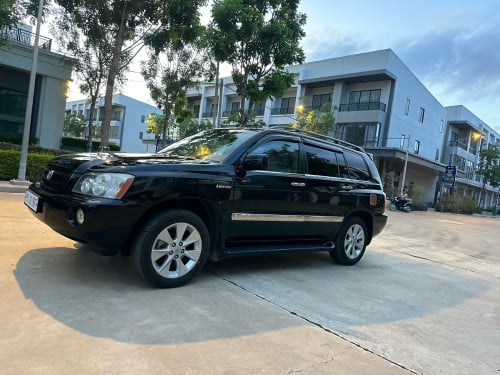 Highlander 2002 ប់ុង1 limited បងៗស្រលាញ់ខ្មៅដឹងតែត្រូវចិត្តហេីយ