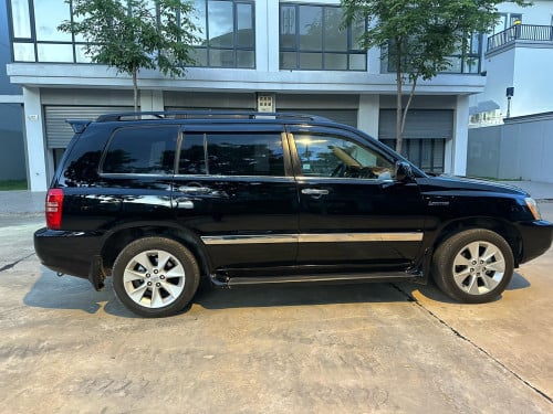 Highlander 2002 ប់ុង1 limited បងៗស្រលាញ់ខ្មៅដឹងតែត្រូវចិត្តហេីយ