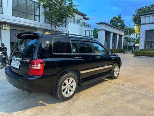 Highlander 2002 ប់ុង1 limited បងៗស្រលាញ់ខ្មៅដឹងតែត្រូវចិត្តហេីយ