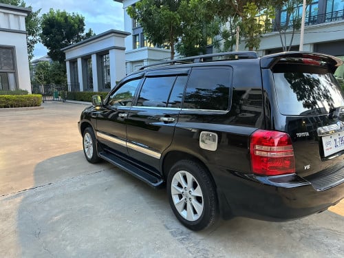 Highlander 2002 ប់ុង1 limited បងៗស្រលាញ់ខ្មៅដឹងតែត្រូវចិត្តហេីយ