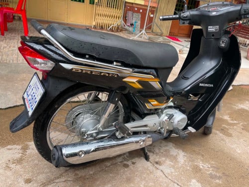 Honda Dream 025ឡើង026នៅស្អាតមានកាតគ្រីត្រឹមត្រូវលក់1650$
