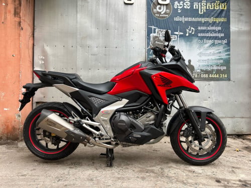 Honda NC750X DCT 2024