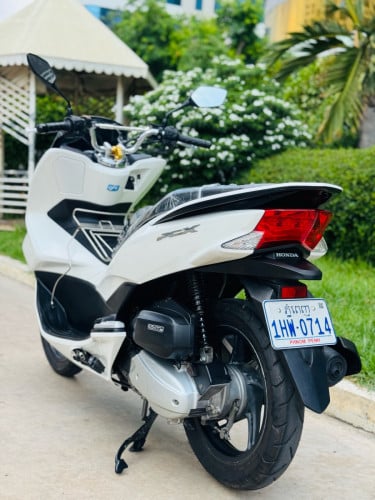 HONDA PCX 015 ជប៉ុនសុទ្ធ100%កម្លាំង 125cc ម៉ាសុីនតាន់ហាប់នែនស្ងាត់ជិះស្រួលស្ទុះមិនលាន់មានពន្ធកាត