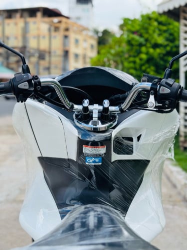 HONDA PCX 020ជប៉ុនសុទ្ធ100%កម្លាំង125cc ម៉ាសុីនតាន់ហាប់នែនស្ងាត់សំណុំហ្សីន98%ធានាមិនលាន់មានពន្ធ