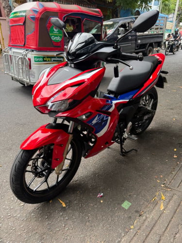 Honda Winner X 150cc ABS 2023 ទឹកថ្នាំហ្ស៊ីន