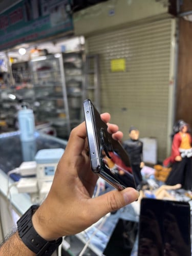Huawei Mate30pro 128G Ram8G Sim2 CH ម៉ាសុីនអេក្រង់ស្រុីន