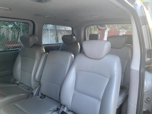 HYUNDAI Starex 2013 For Rent /出租