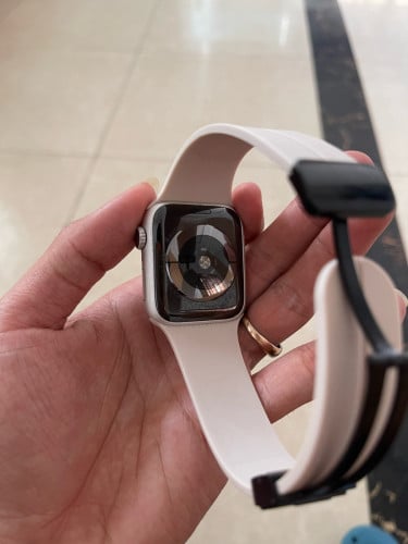 I watch s4 44MM នៅស្អាត 97%
