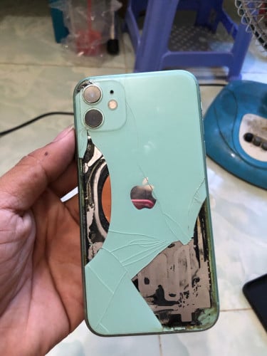 iPhone 11អេក្រង់សុិន 60$ បែកមុខក្រោយដូចរូប
