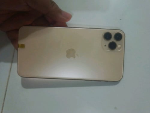 IPhone 11pro max (មានស្គេន)