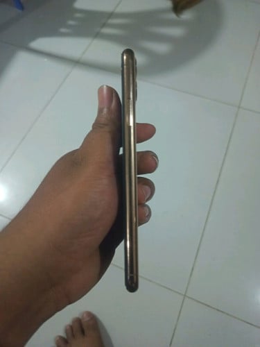 IPhone 11pro max (មានស្គេន)