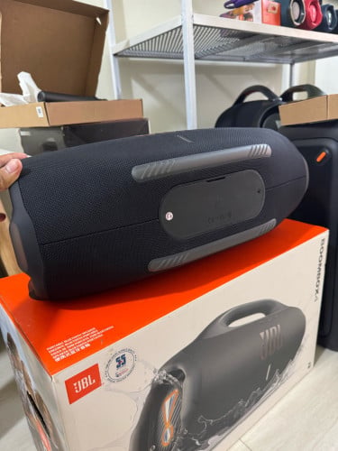 JBL Boombox 4 មួយទឹកខ្ចី