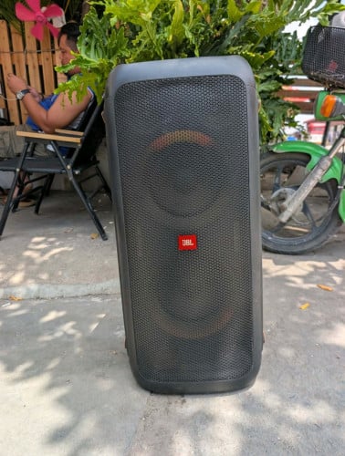 JBL partybox 300 សំឡេងណែនថ្មកាន់