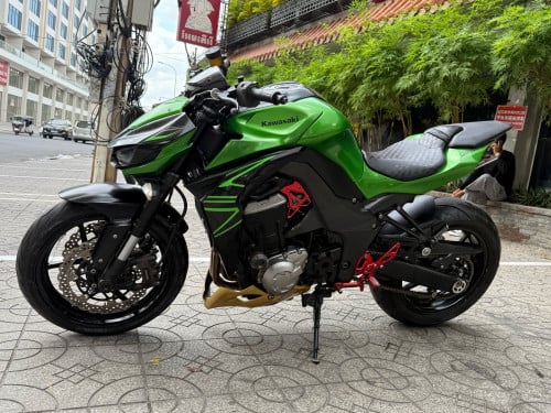 Kawasaki Z1000