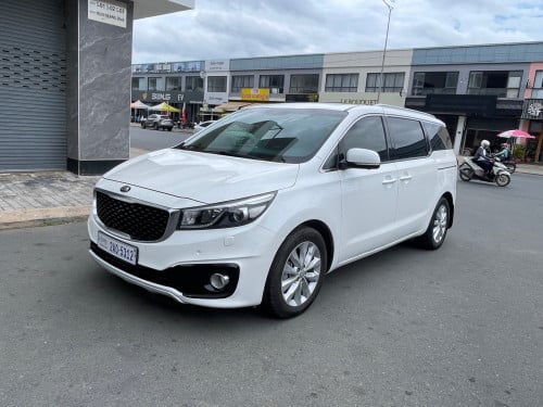 KIA Carnival 2018 Full option បើកដំបូល2តង់ ប្រើសាំង
