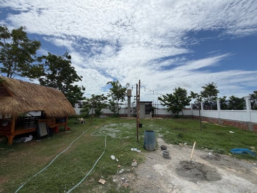 ដីលក់6kmពីផ្សារចាស់ Land for sale at Tavern Road Siemreap