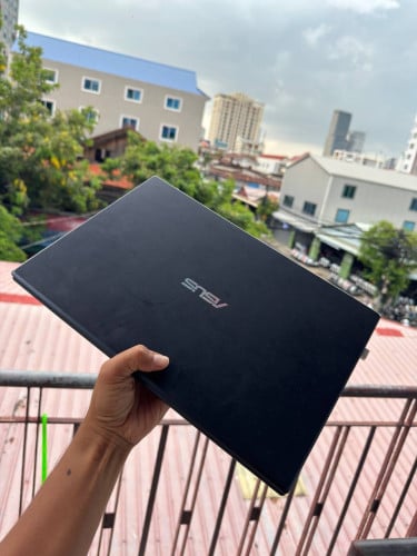 Laptop ASUS Mar15 Corei7 9thRam161650ti 500gb M2