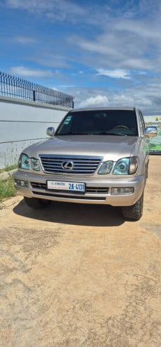 Lexus LX470 2000y