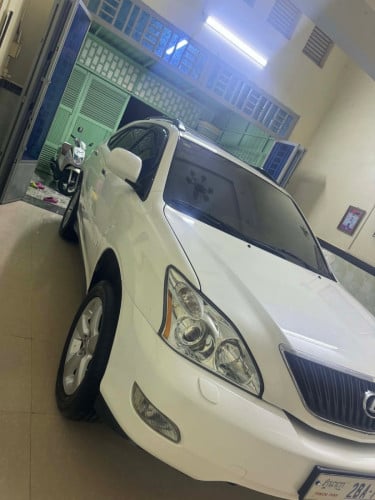LEXUS RX 330 04 Half Full P2