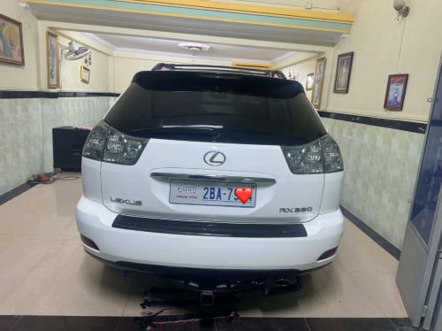 LEXUS RX 330 04 Half Full P2