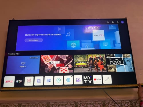 LG ស្មាត TV កាលទិញ ជិត 1000$ នៅថ្មី 99.99%