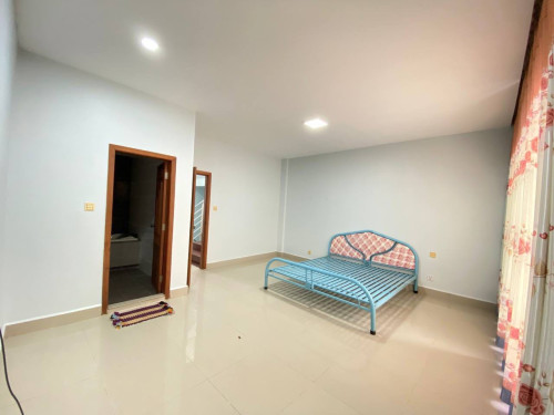 Link house for rent near Aeon2 mall SenSok