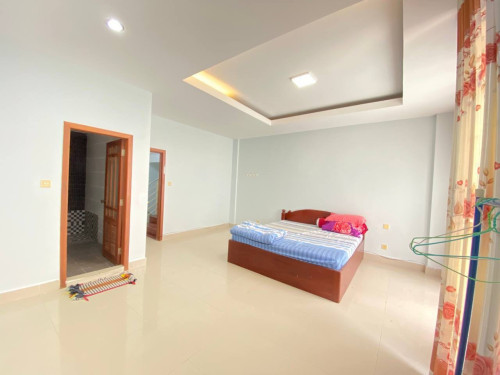 Link house for rent near Aeon2 mall SenSok