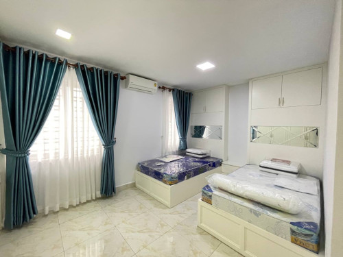Link house for rent near Aeon2 mall SenSok